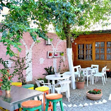 Zig Zag Hostel Tirana Exterior foto